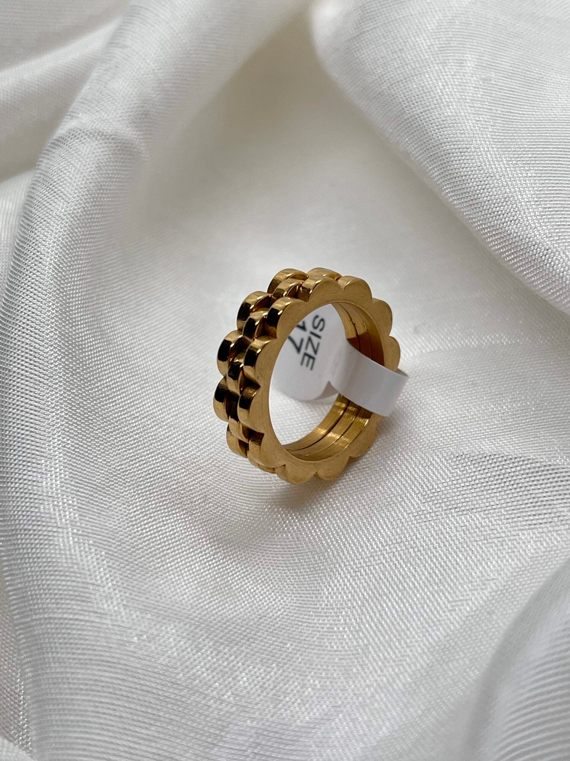 Tennis Gold Ring