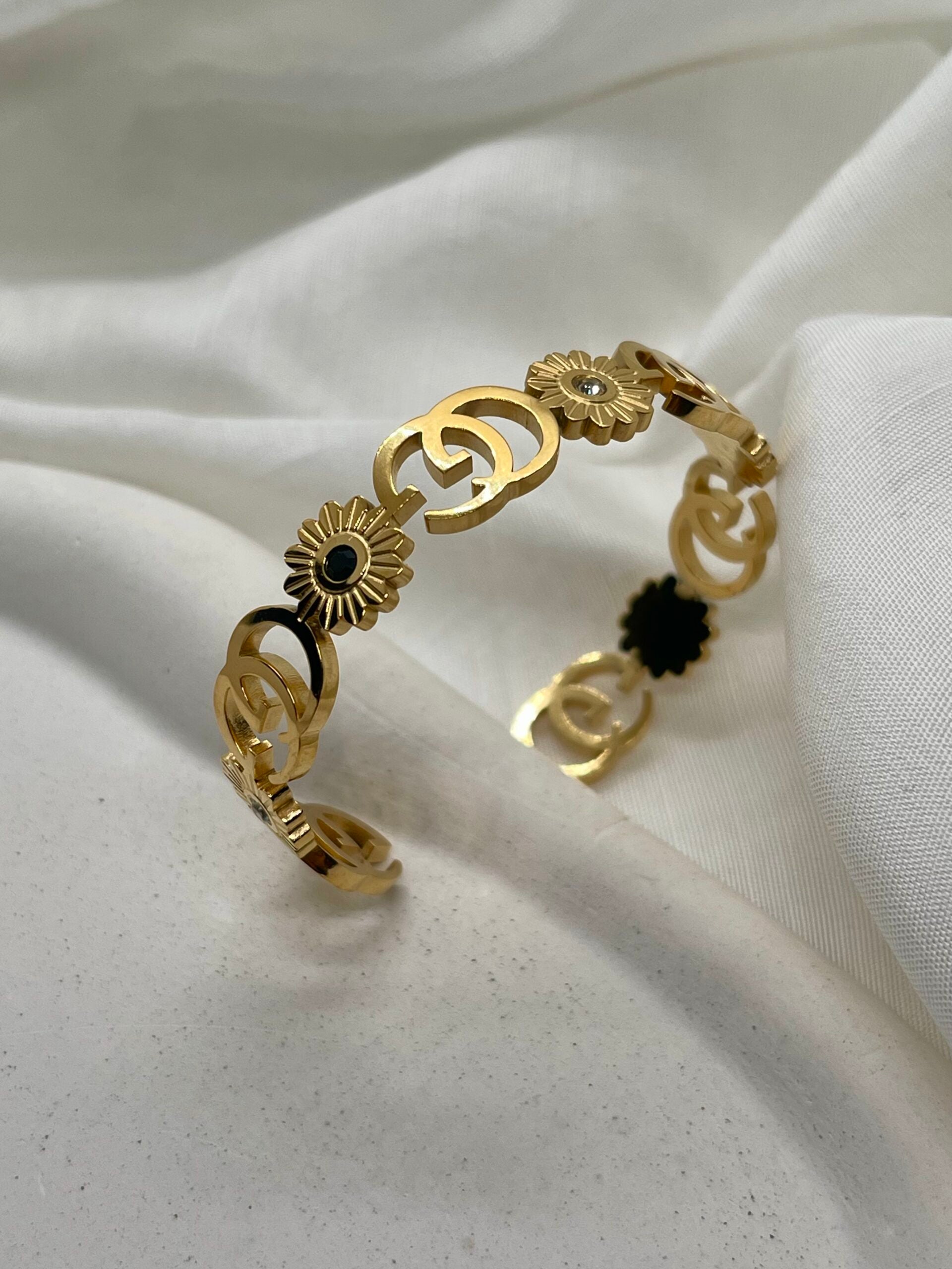 Coral Classica Bangle